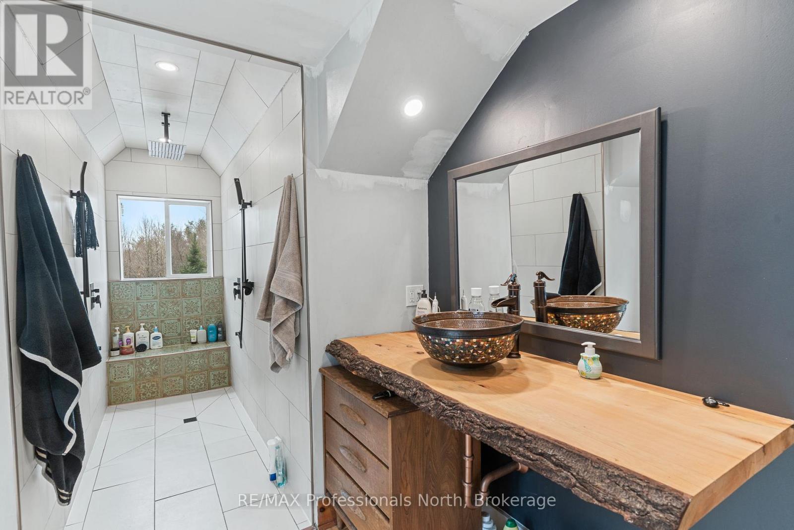 1127 BOBCAYGEON ROAD - 32