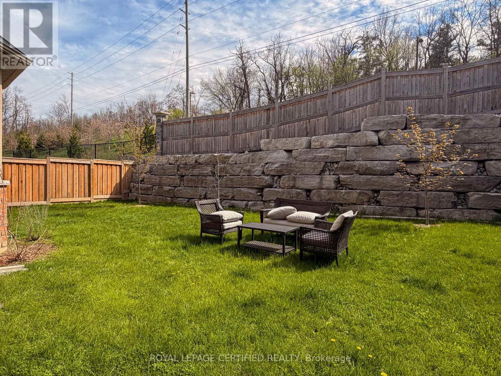 22 FOXTAIL COURT - 18