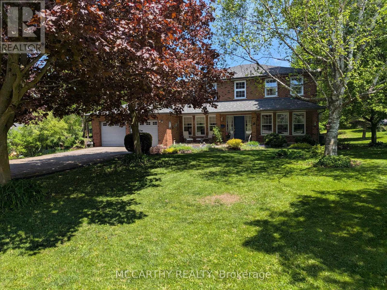 11 LYNDA AVENUE - Image 2