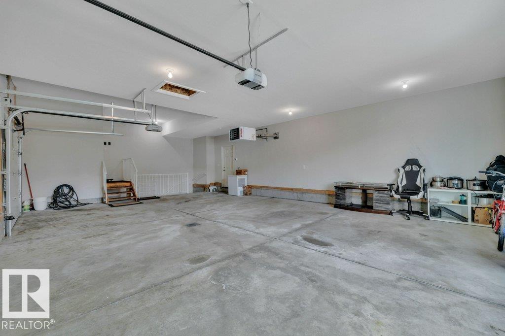 631 HOWATT DR SW - 64