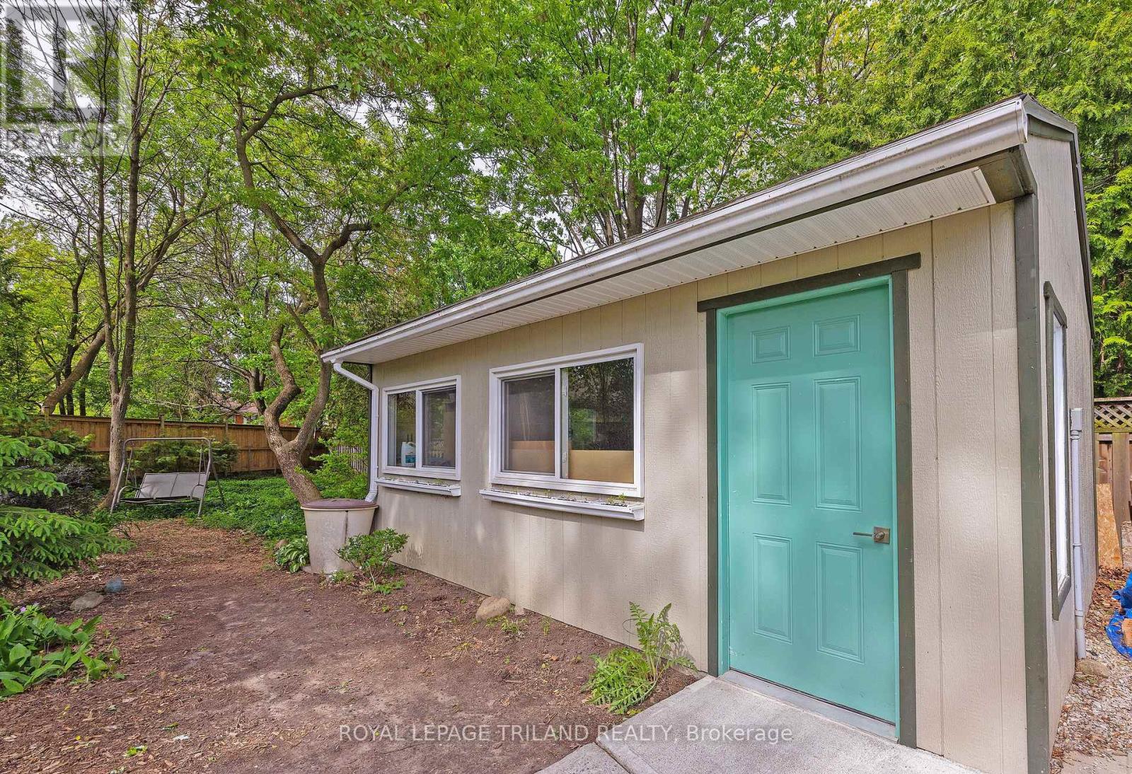 557 INVERNESS AVENUE - 29