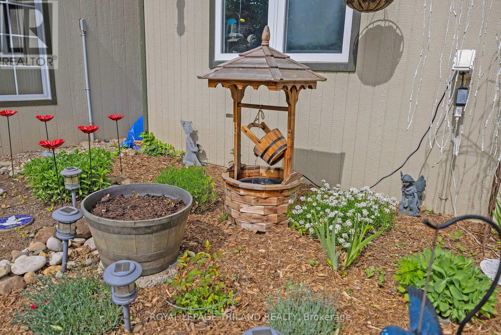 557 INVERNESS AVENUE - 30