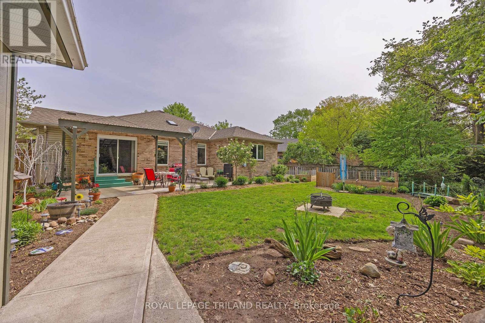 557 INVERNESS AVENUE - 33