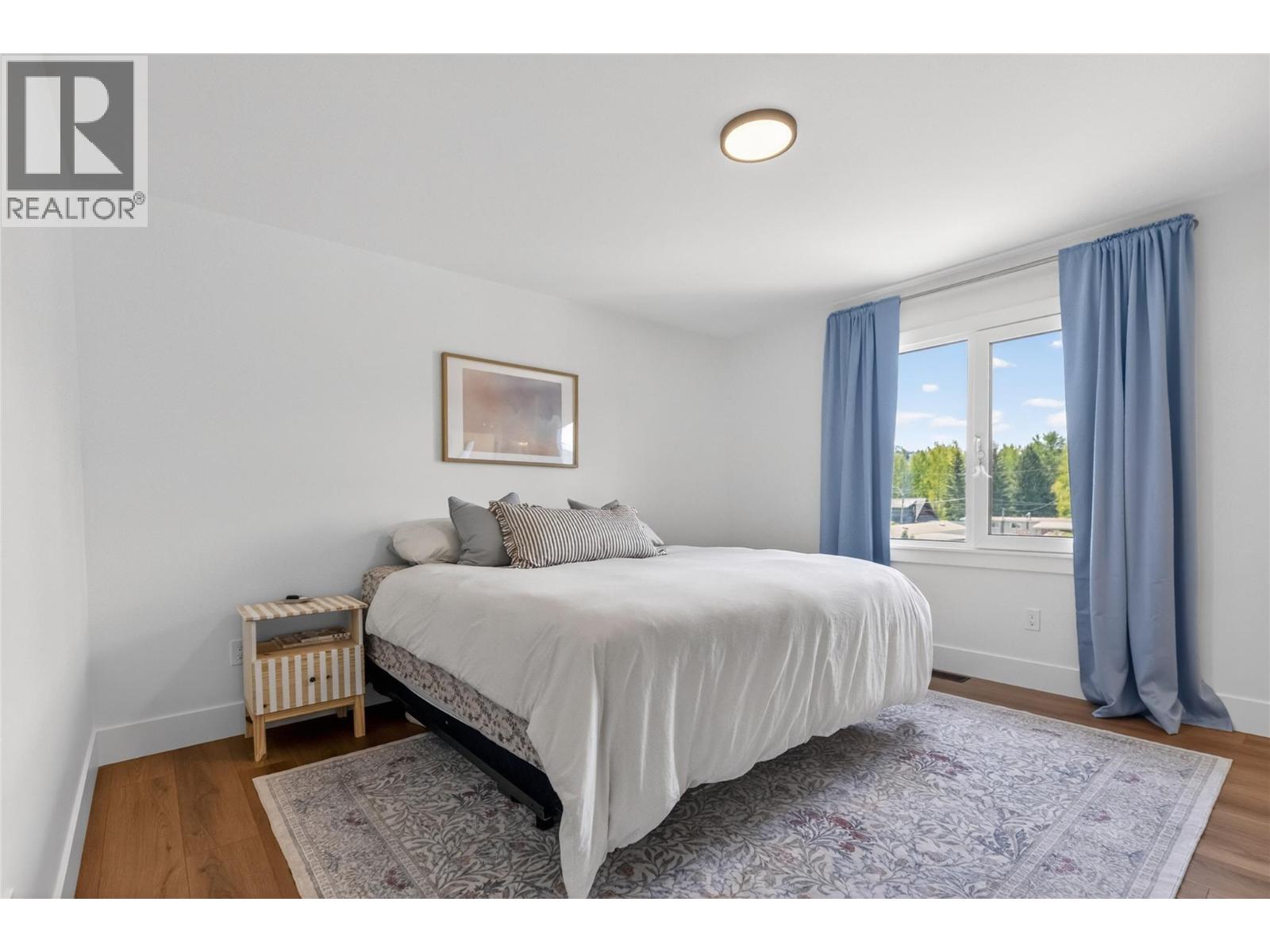 1000 Hand Avenue - 34