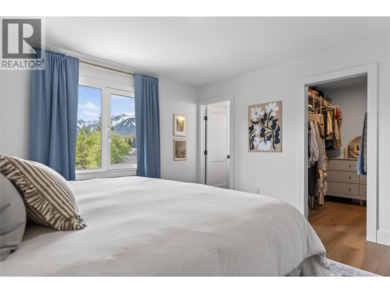 1000 Hand Avenue - 37