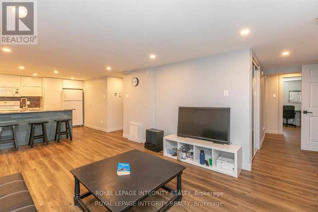 2347 BASELINE ROAD - 21