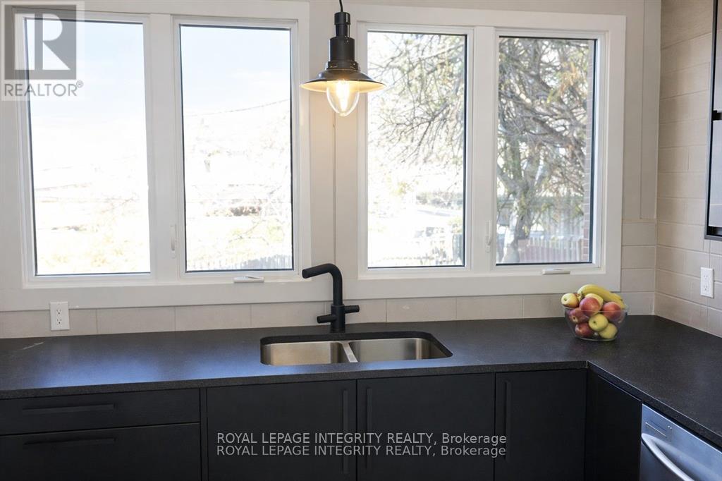2347 BASELINE ROAD - 5