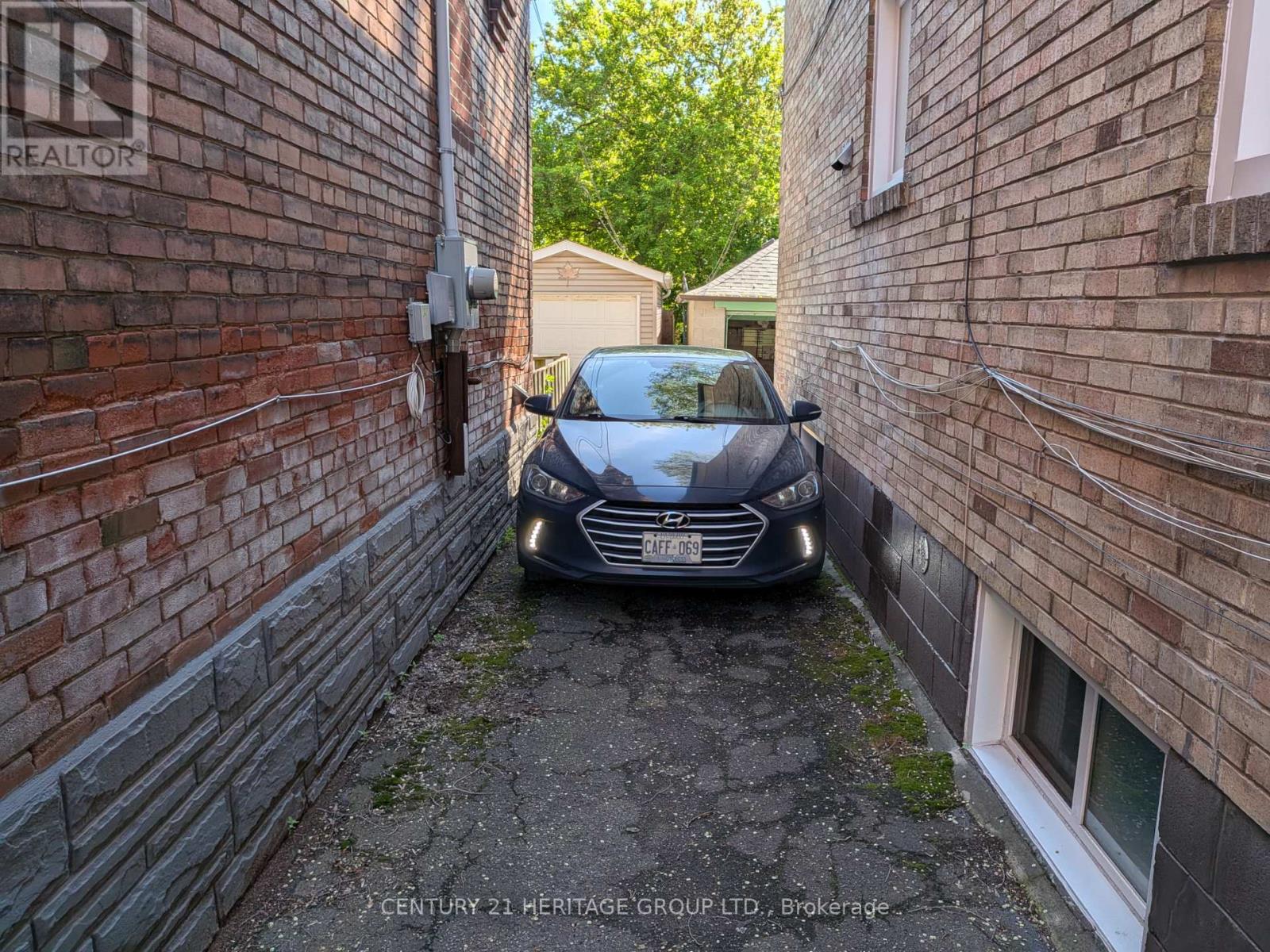 215 KEELE STREET - 32