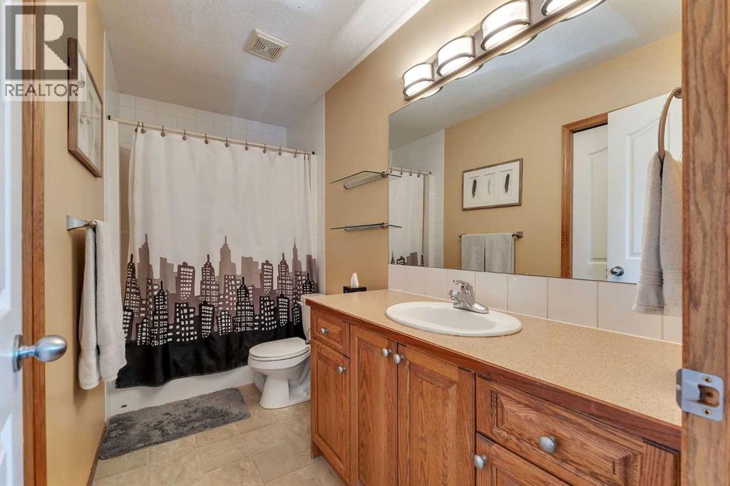 214 Saddlemont Boulevard NE - 31