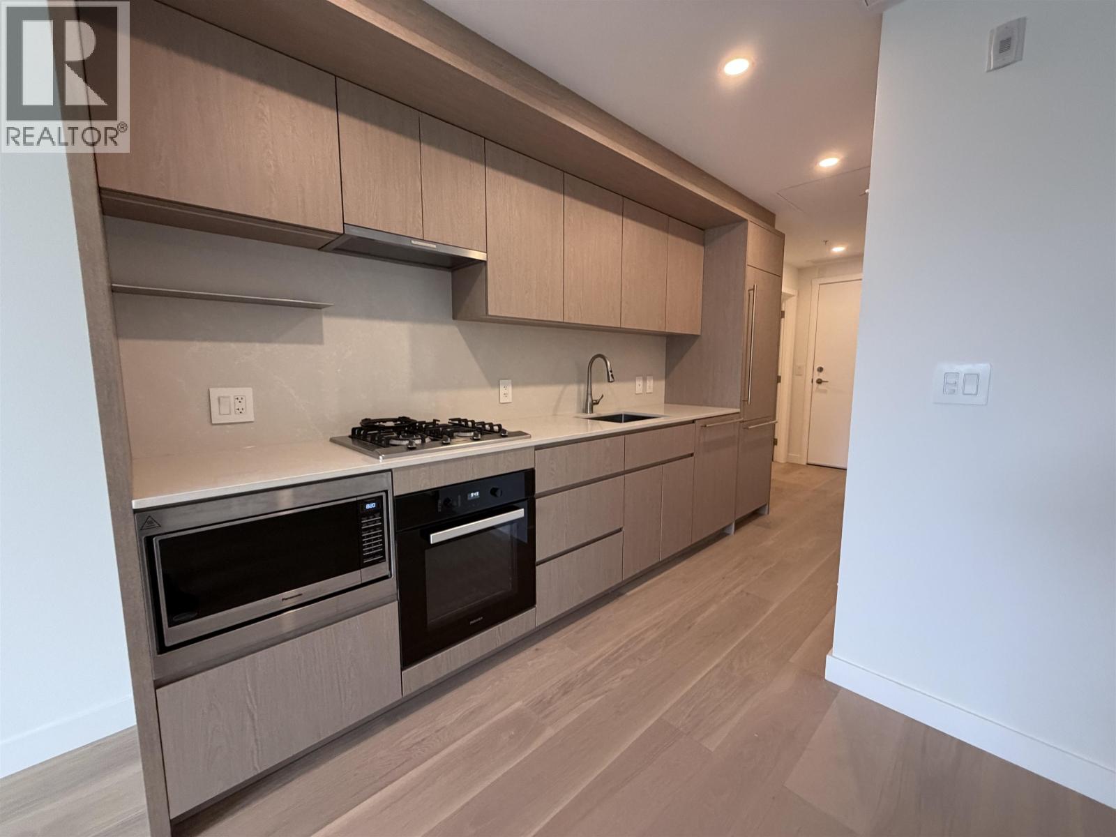 3 5212 CAMBIE Street - photo 2