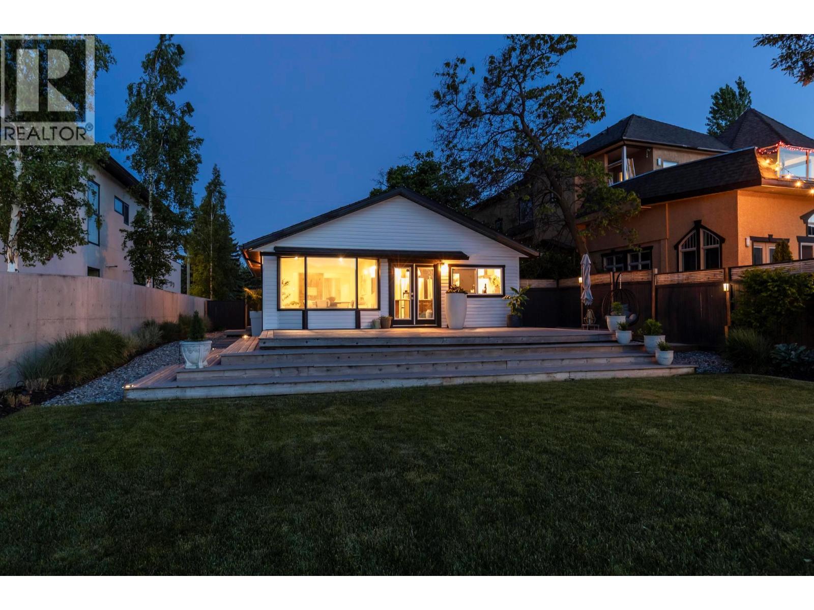 832 Manhattan Drive - 48