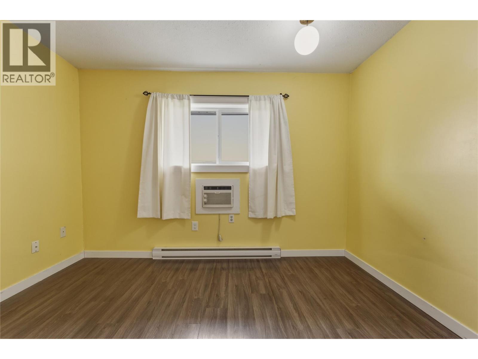 #418 3304 35th Avenue - 15