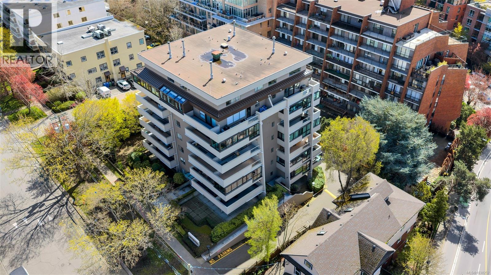 805 819 Burdett Avenue, Victoria