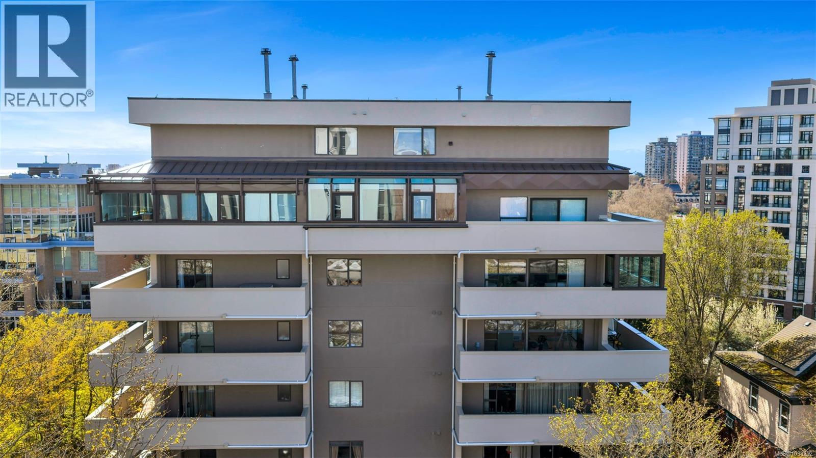 805 819 Burdett Avenue, Victoria