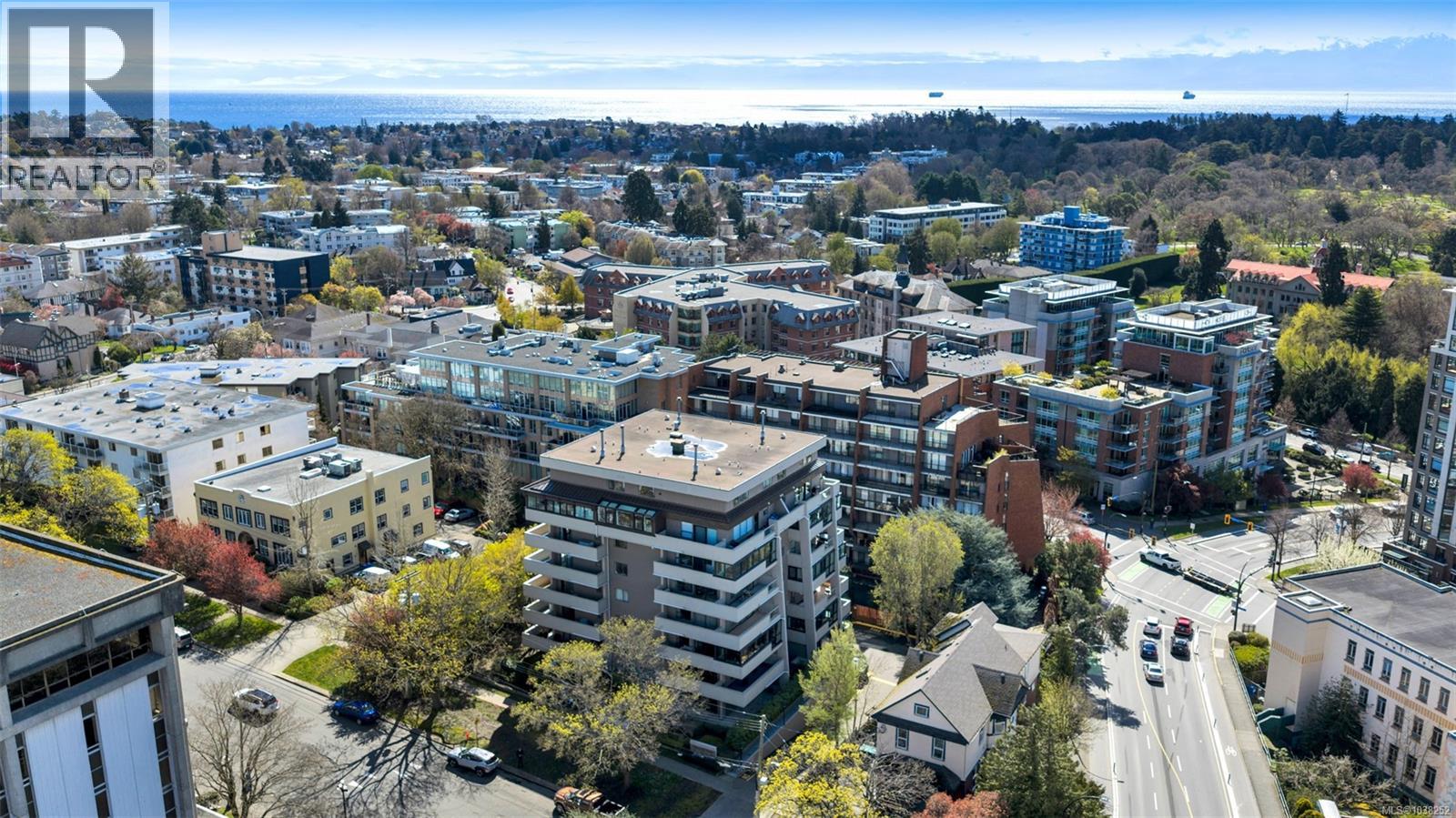805 819 Burdett Avenue, Victoria