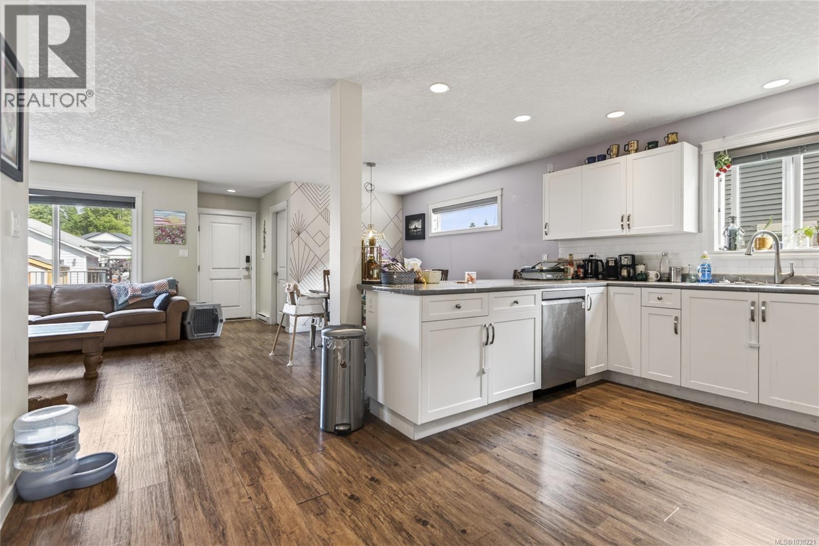2593 Swanson St - Image 2