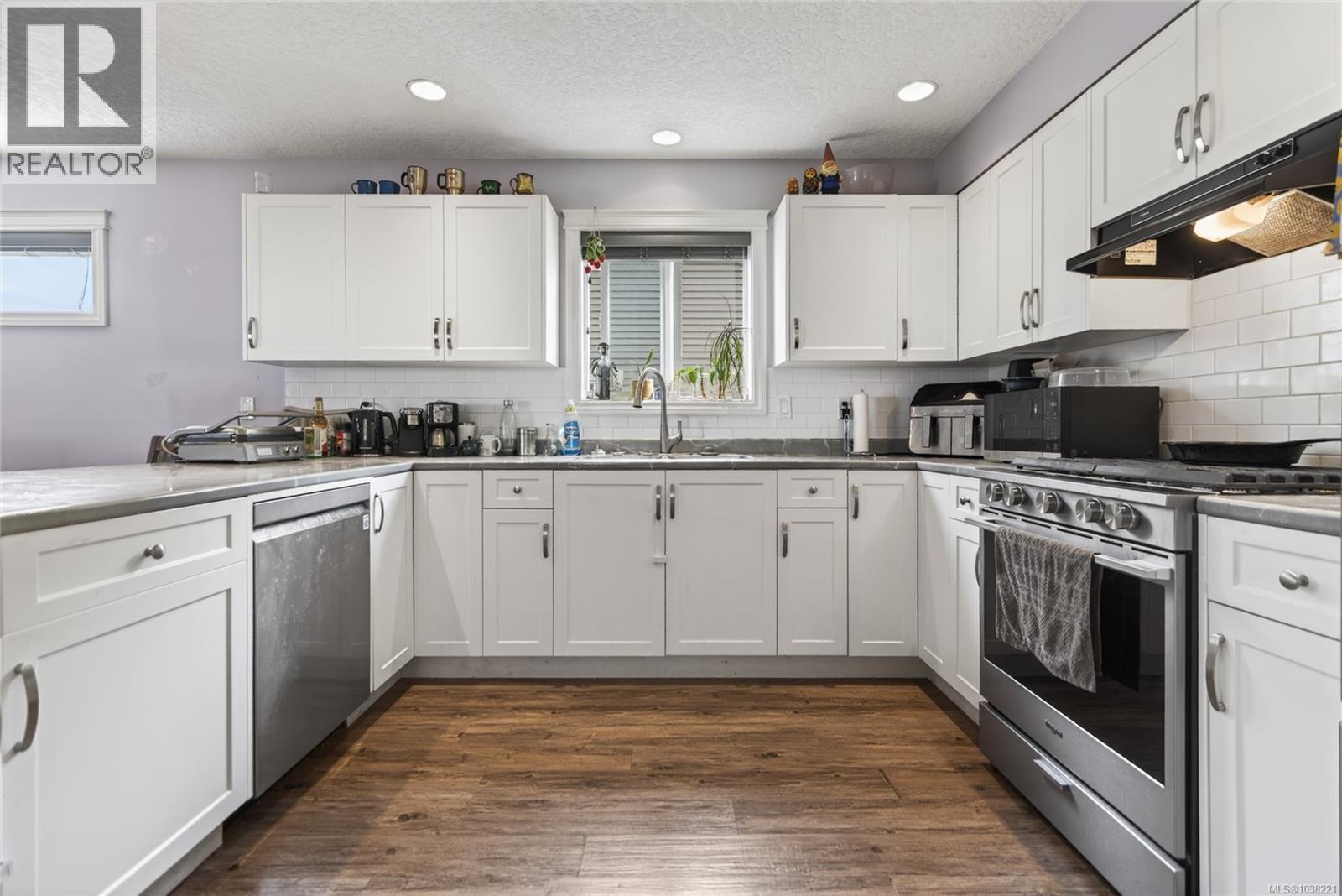 2593 Swanson St - Image 3