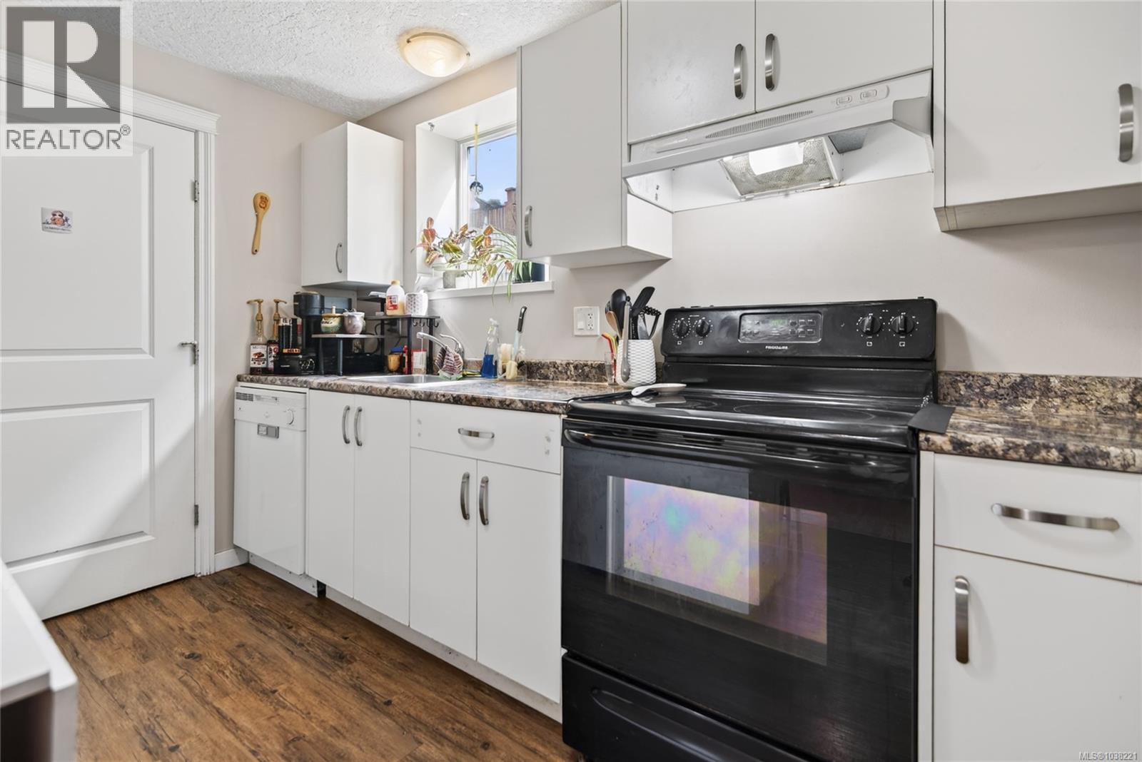 2593 Swanson St - 20
