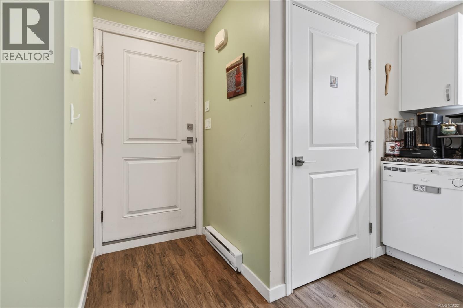 2593 Swanson St - 19