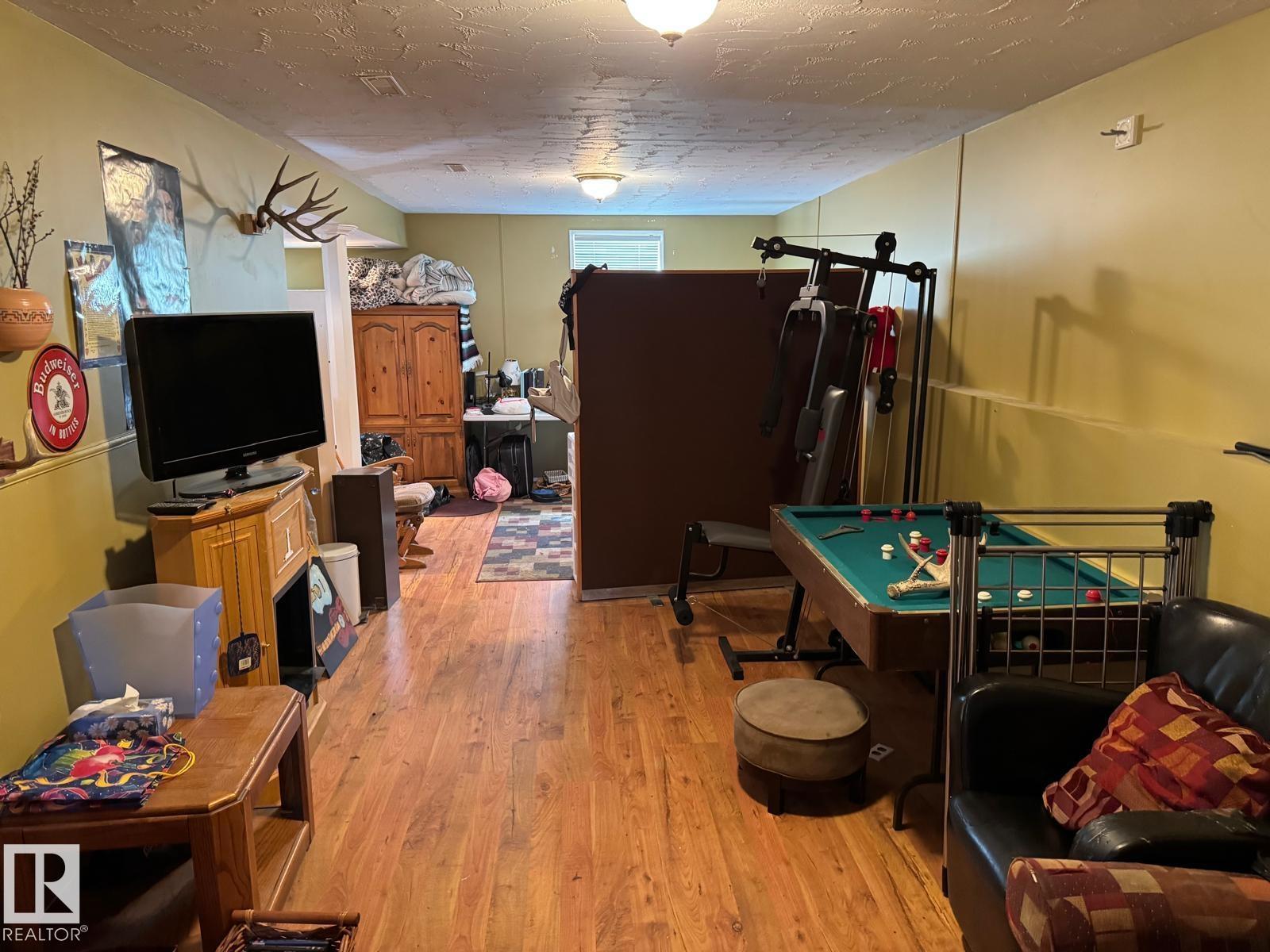 4907 51 AV — photo 14