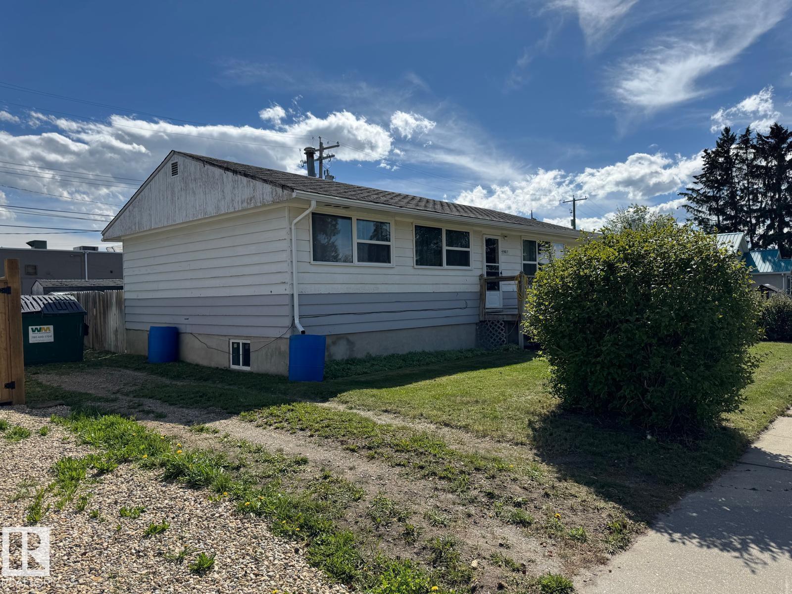 4907 51 AV — photo 28