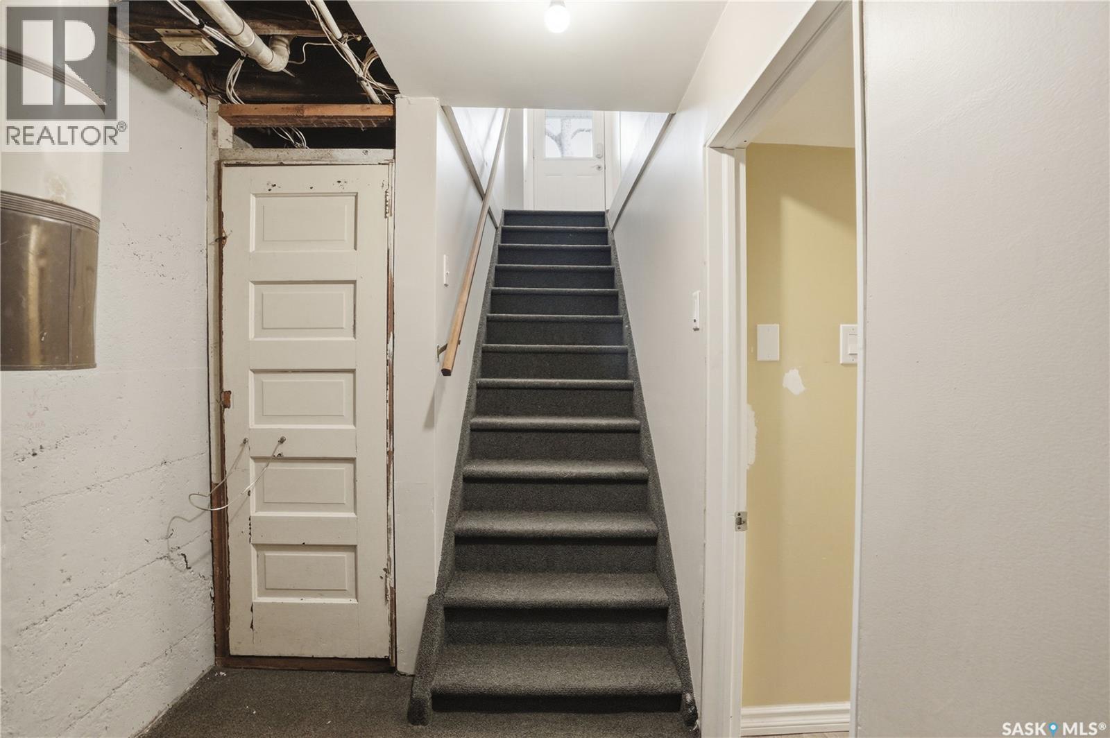 228 8th STREET E - 24