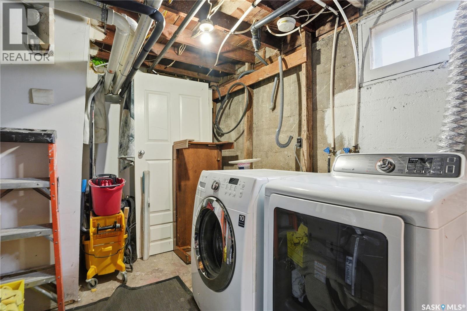 228 8th STREET E - 33