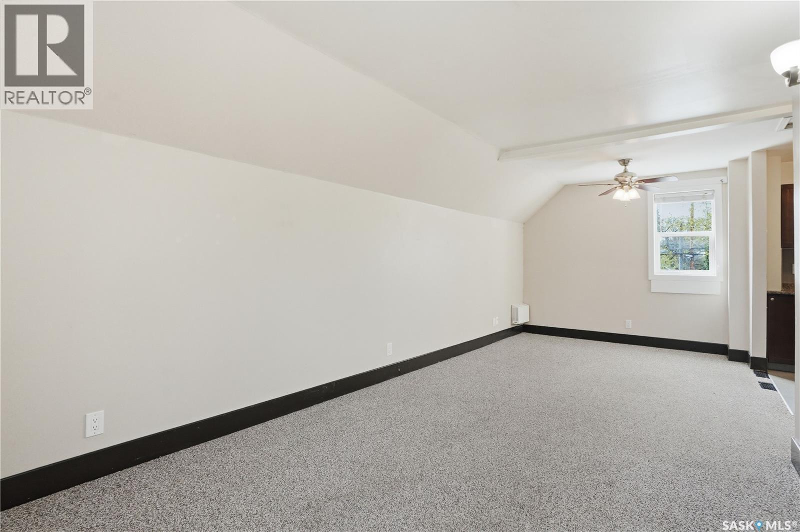 228 8th STREET E - 34