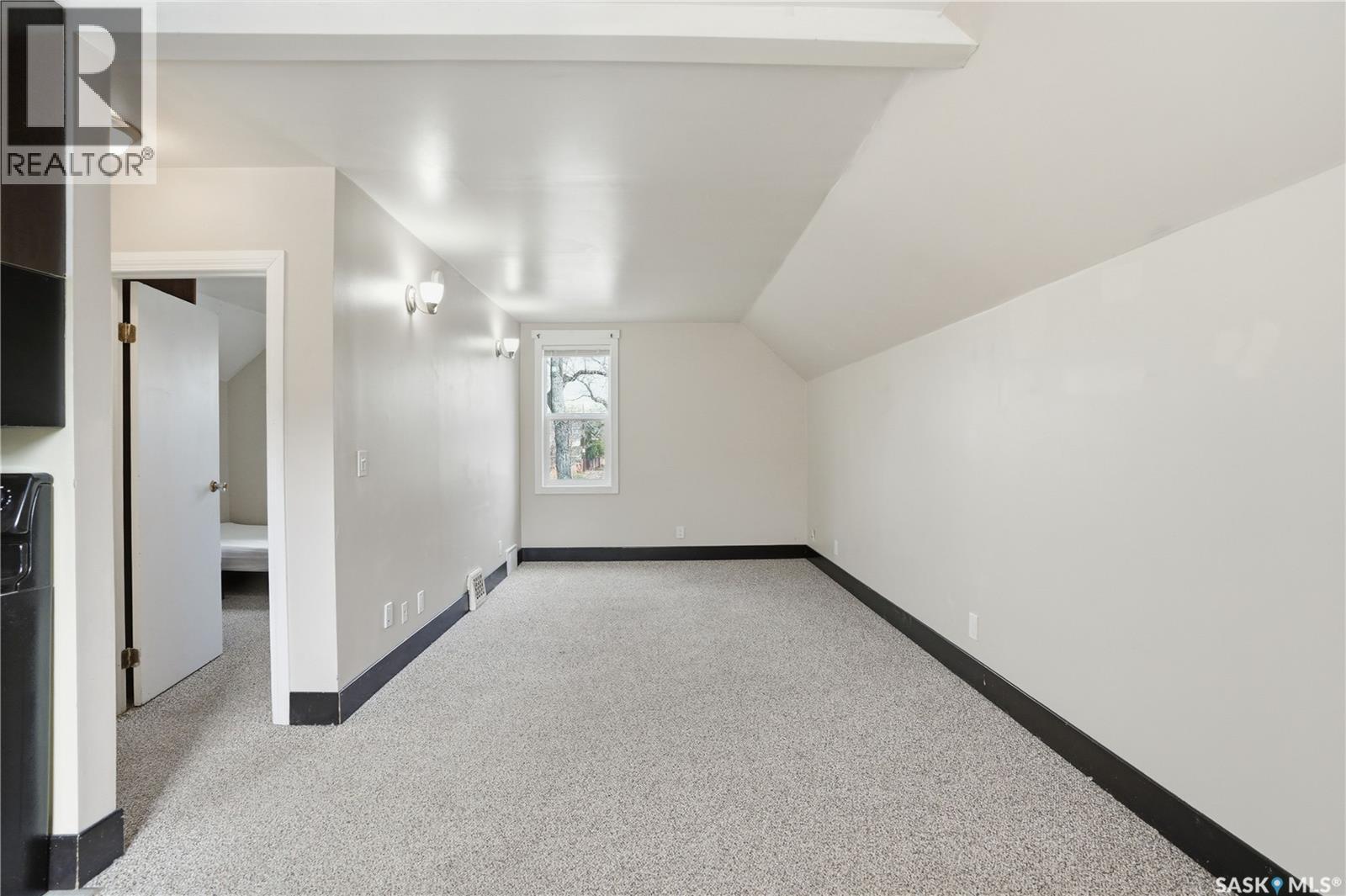 228 8th STREET E - 35