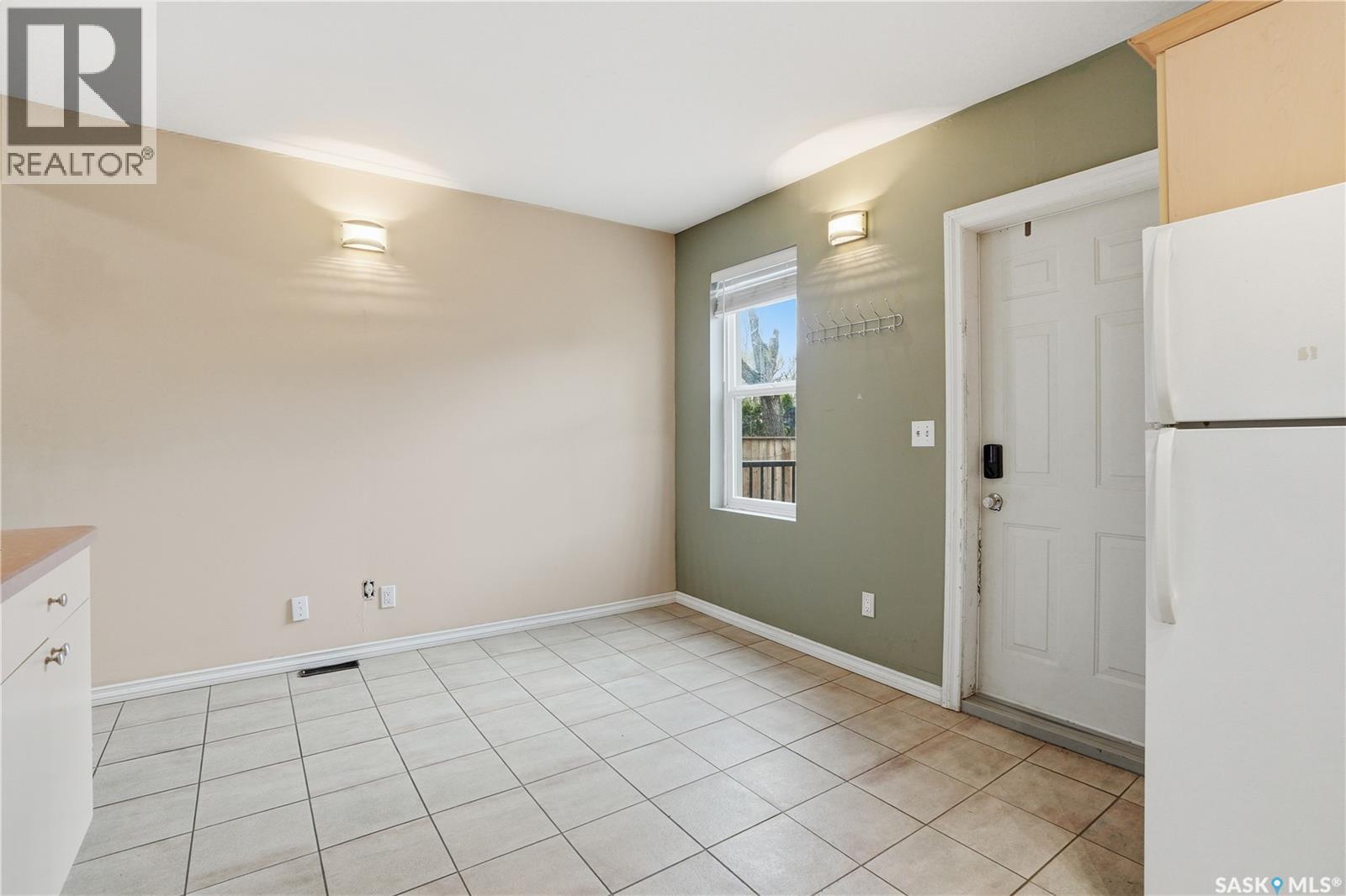 228 8th STREET E - 4