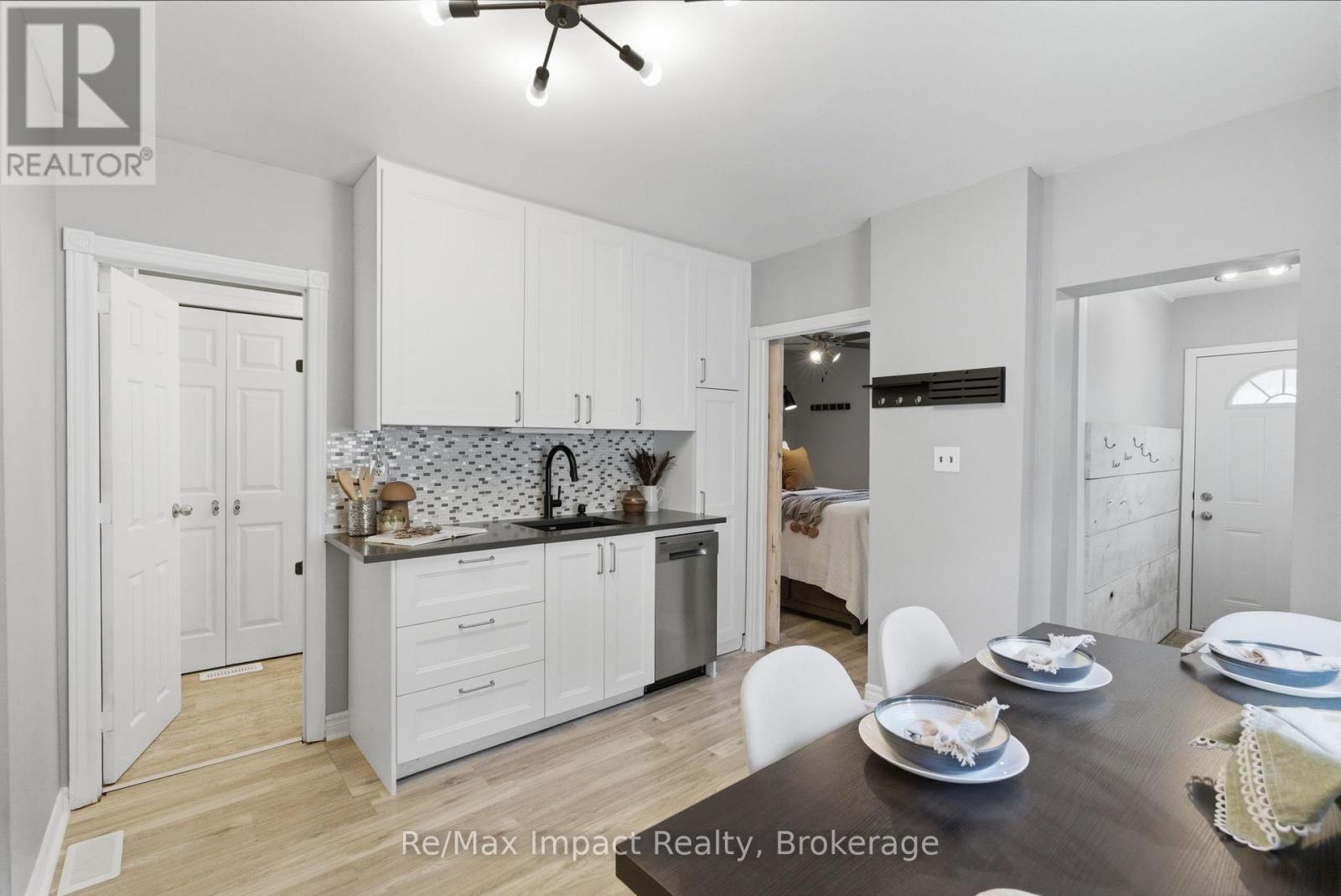 239 VERDUN ROAD - 15