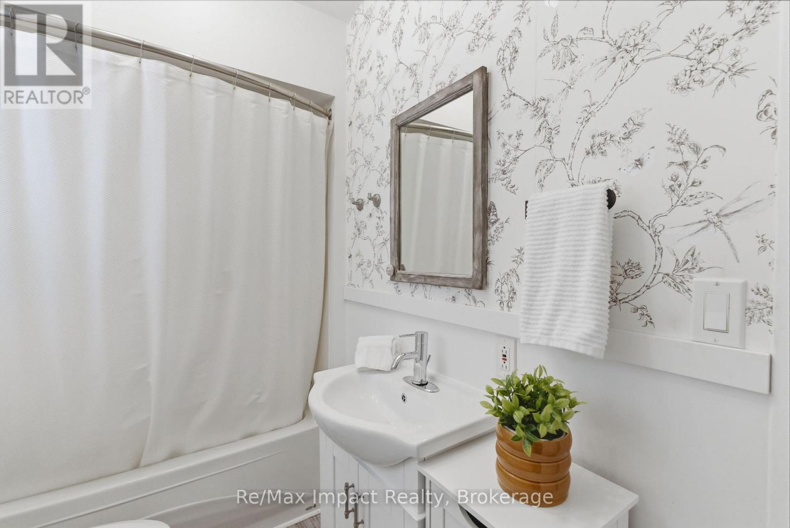 239 VERDUN ROAD - 25