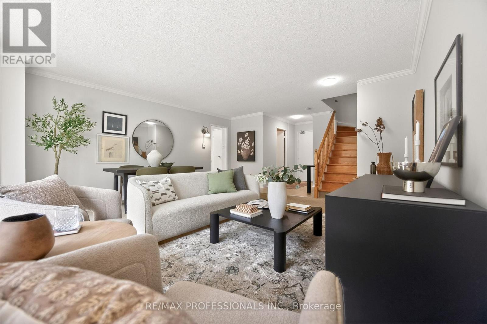 #122 80 QUEBEC AVENUE - 11
