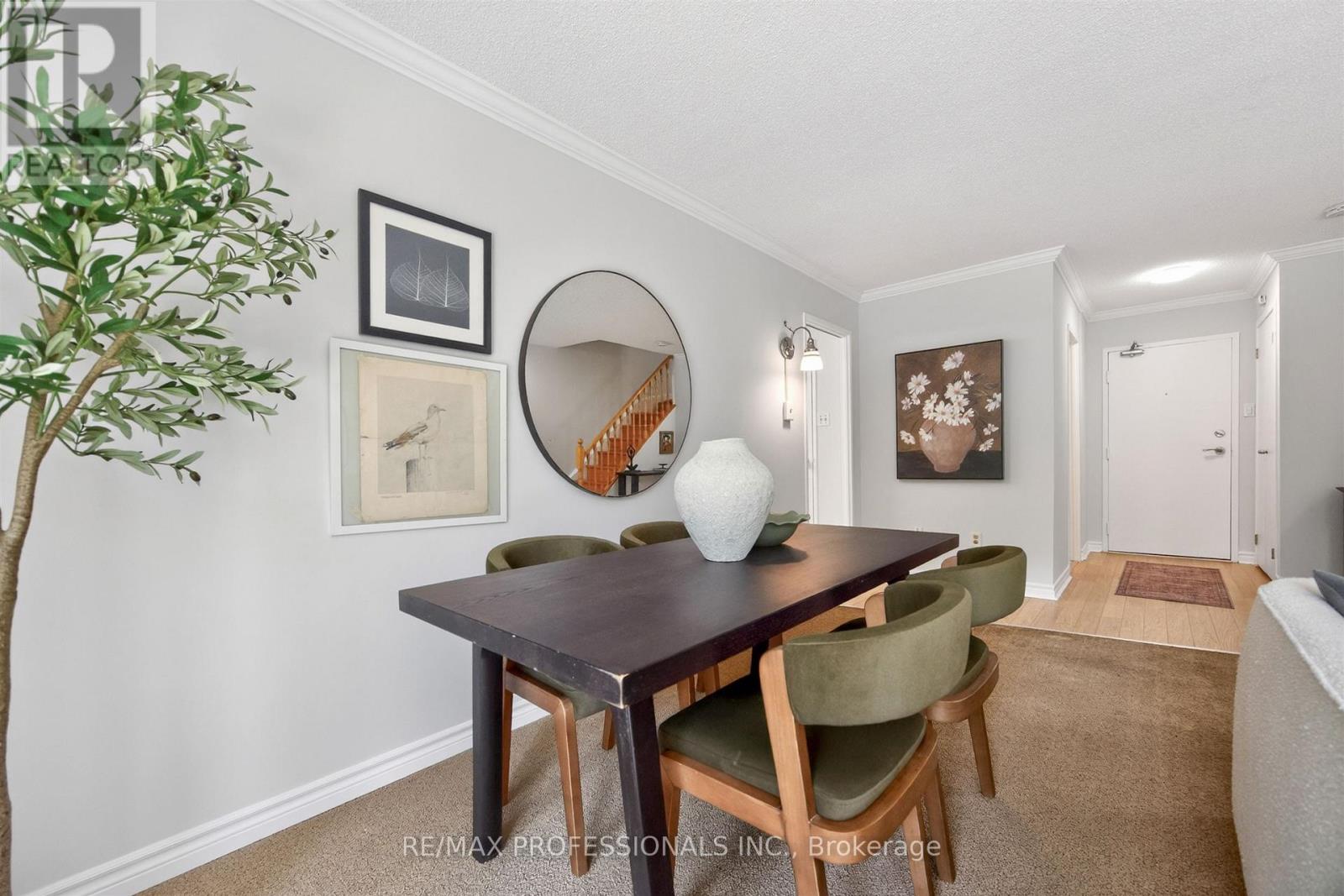 #122 80 QUEBEC AVENUE - 12