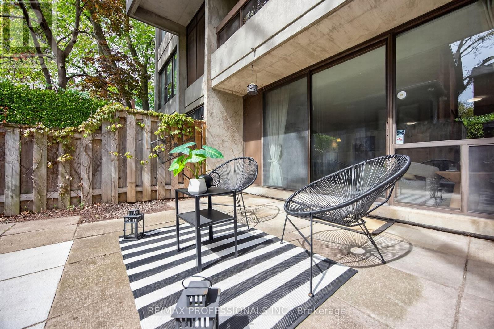 #122 80 QUEBEC AVENUE - 31