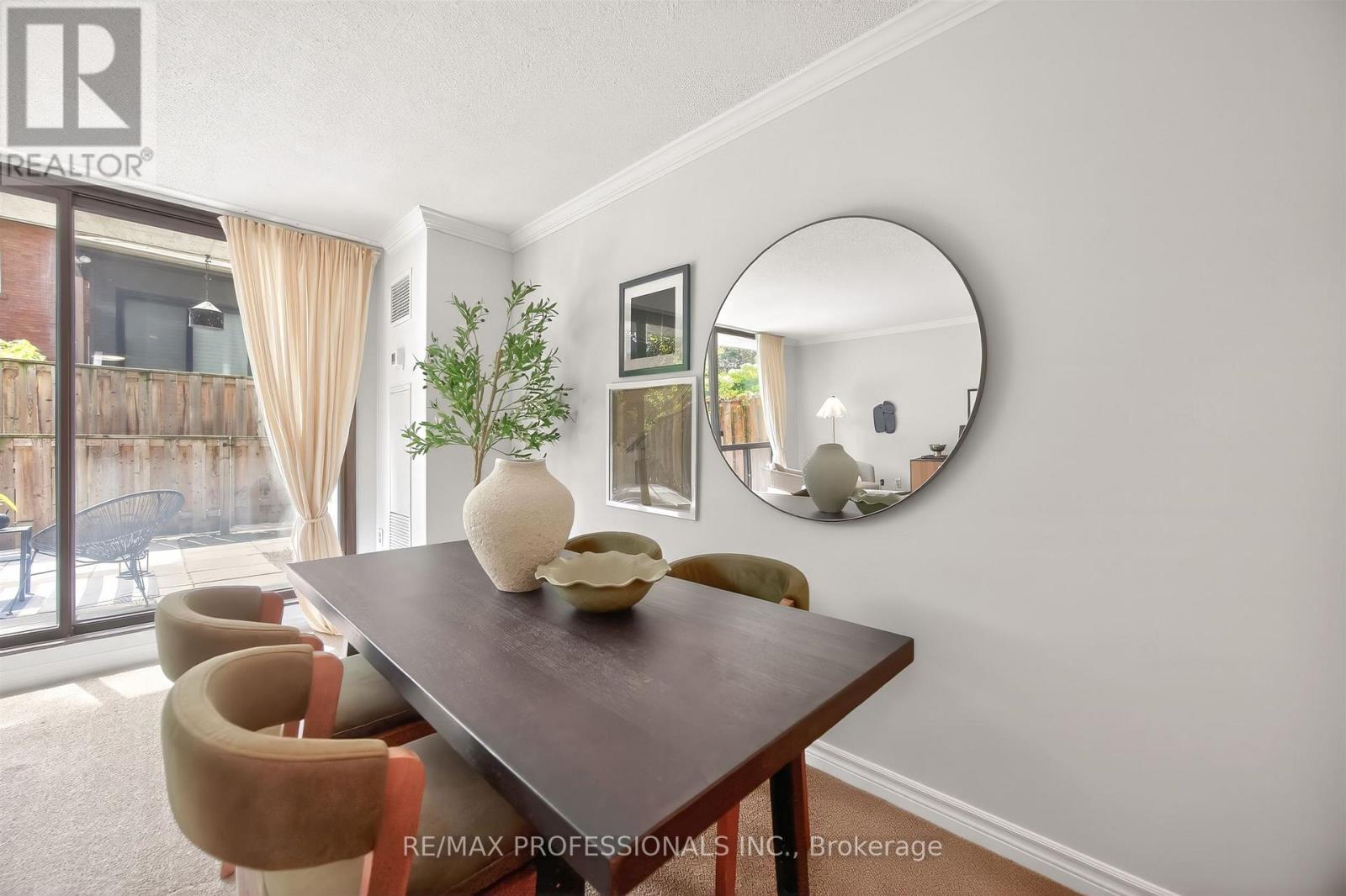 #122 80 QUEBEC AVENUE - 9