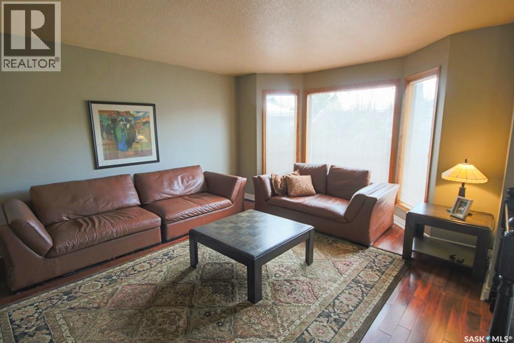 1666 Marshall CRESCENT - 5