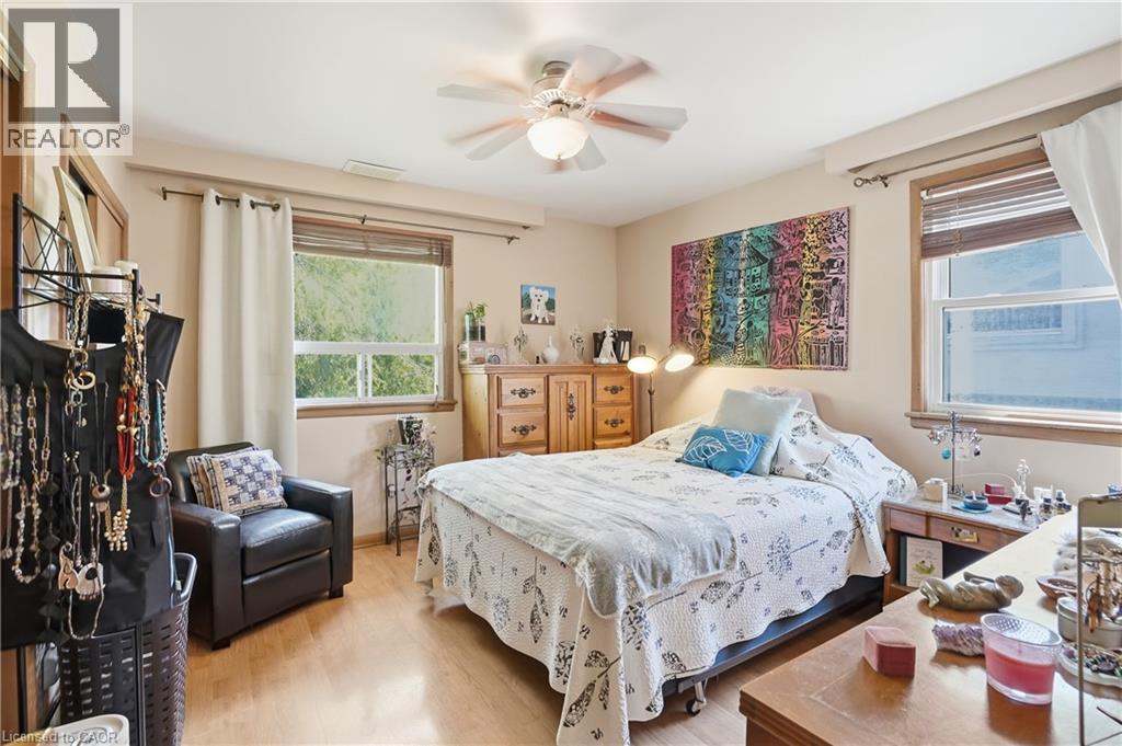 39 PARADISE Road N - 14