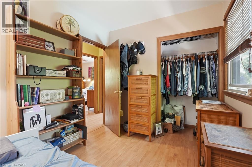 39 PARADISE Road N - 16
