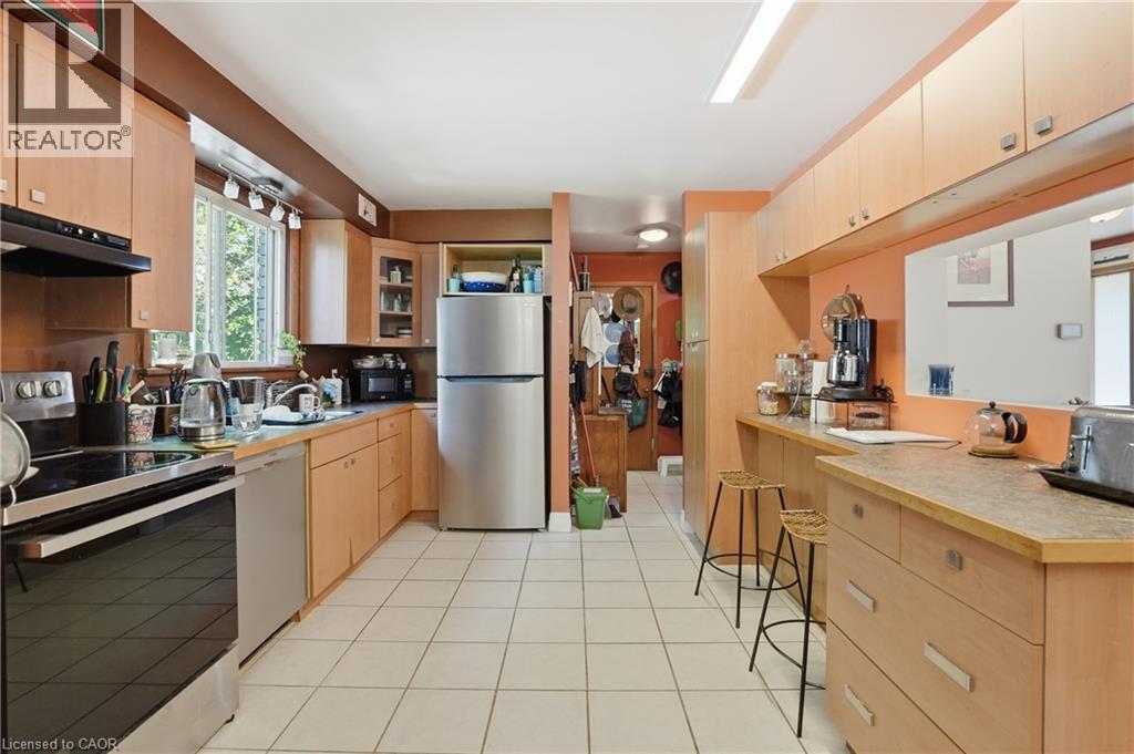 39 PARADISE Road N - 8