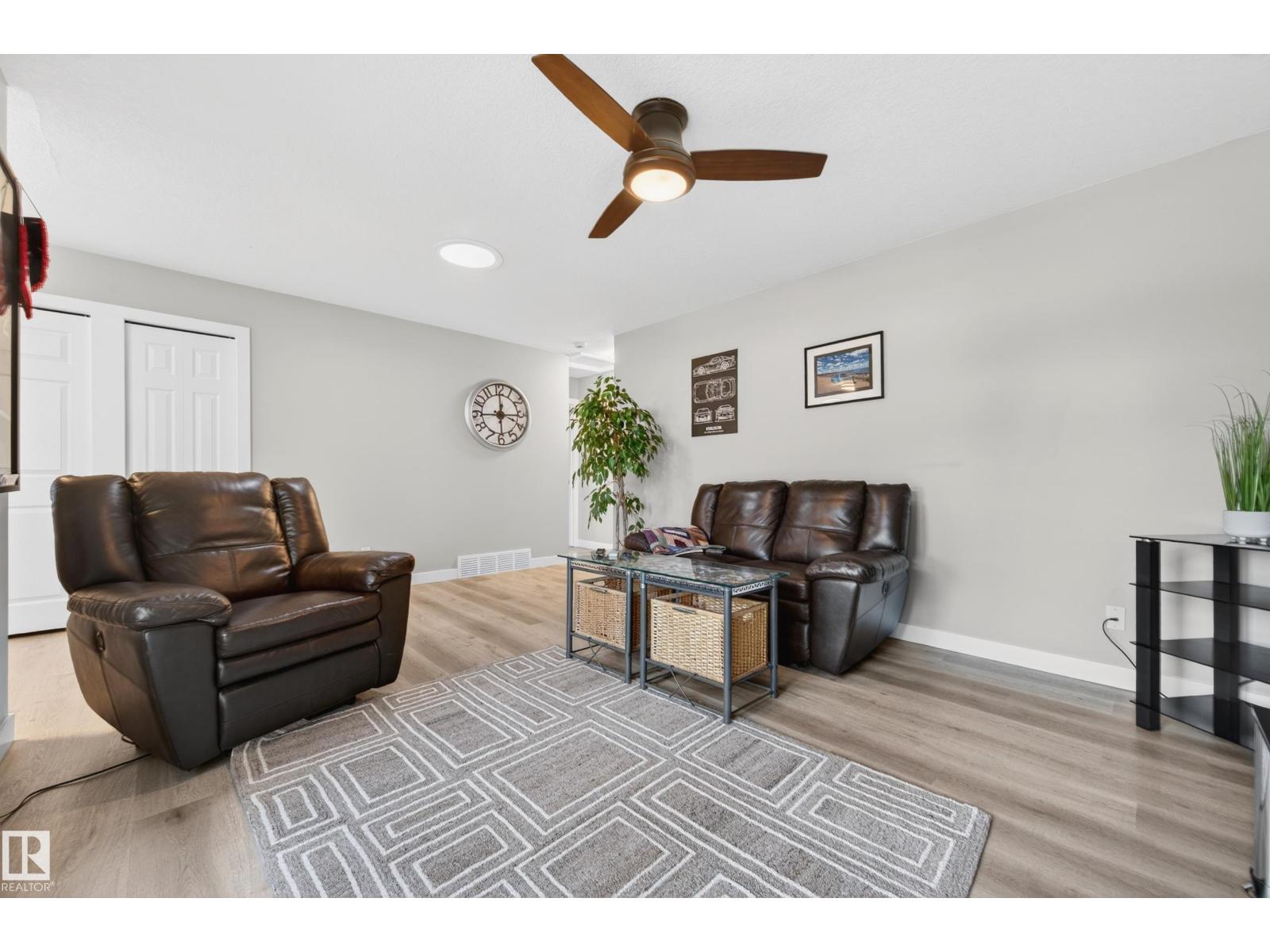 3412 142 AV NW - 15