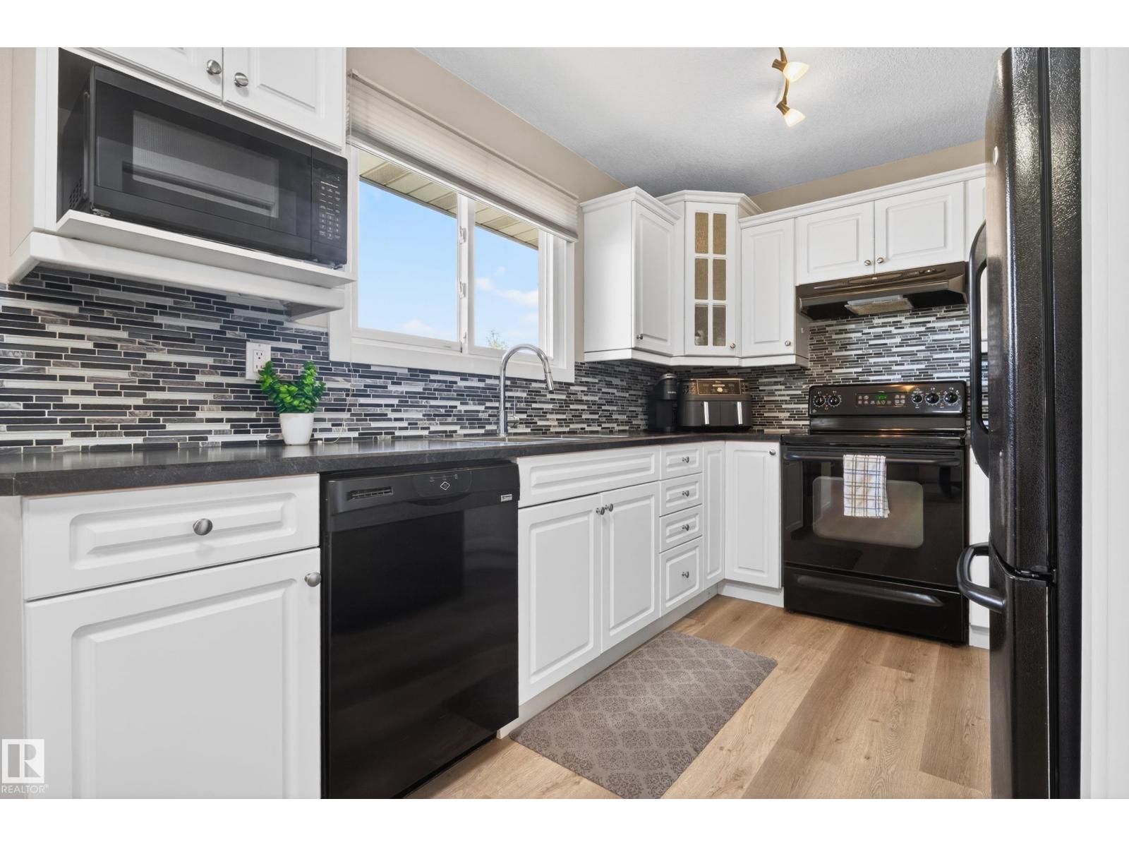 3412 142 AV NW - 8