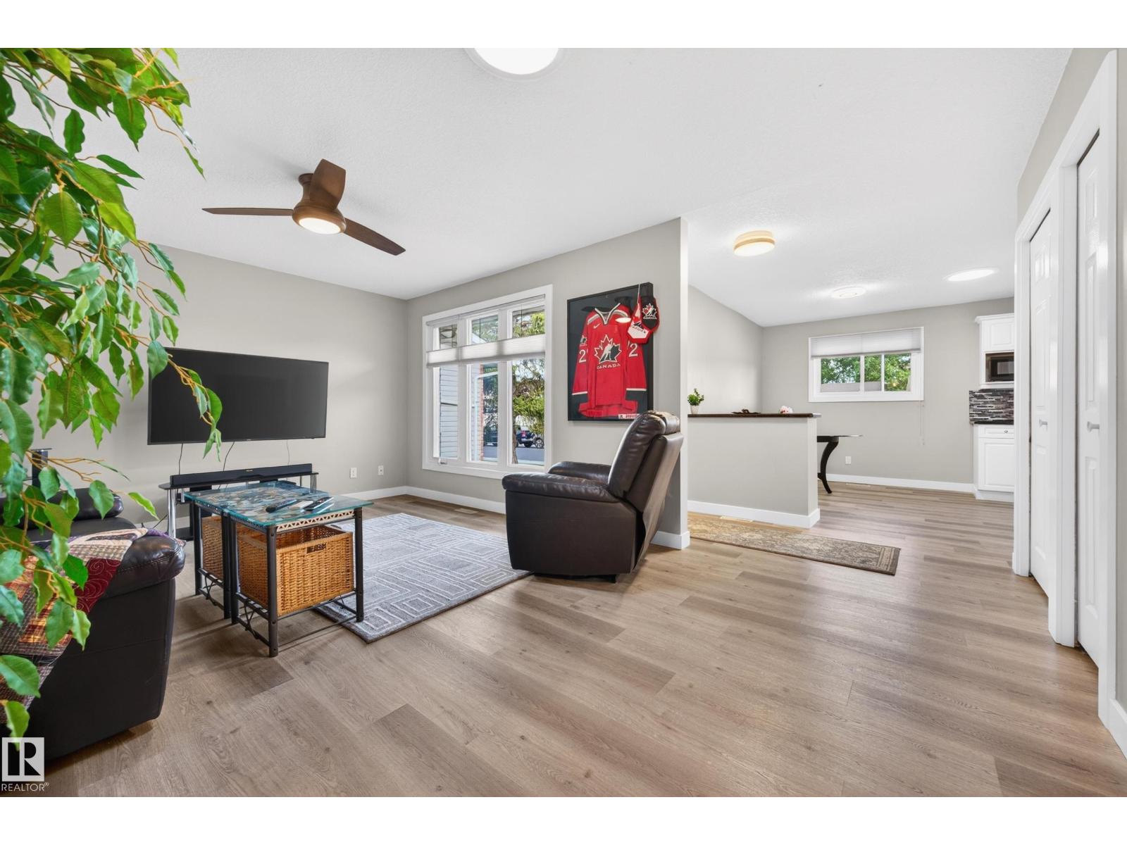 3412 142 AV NW - 12