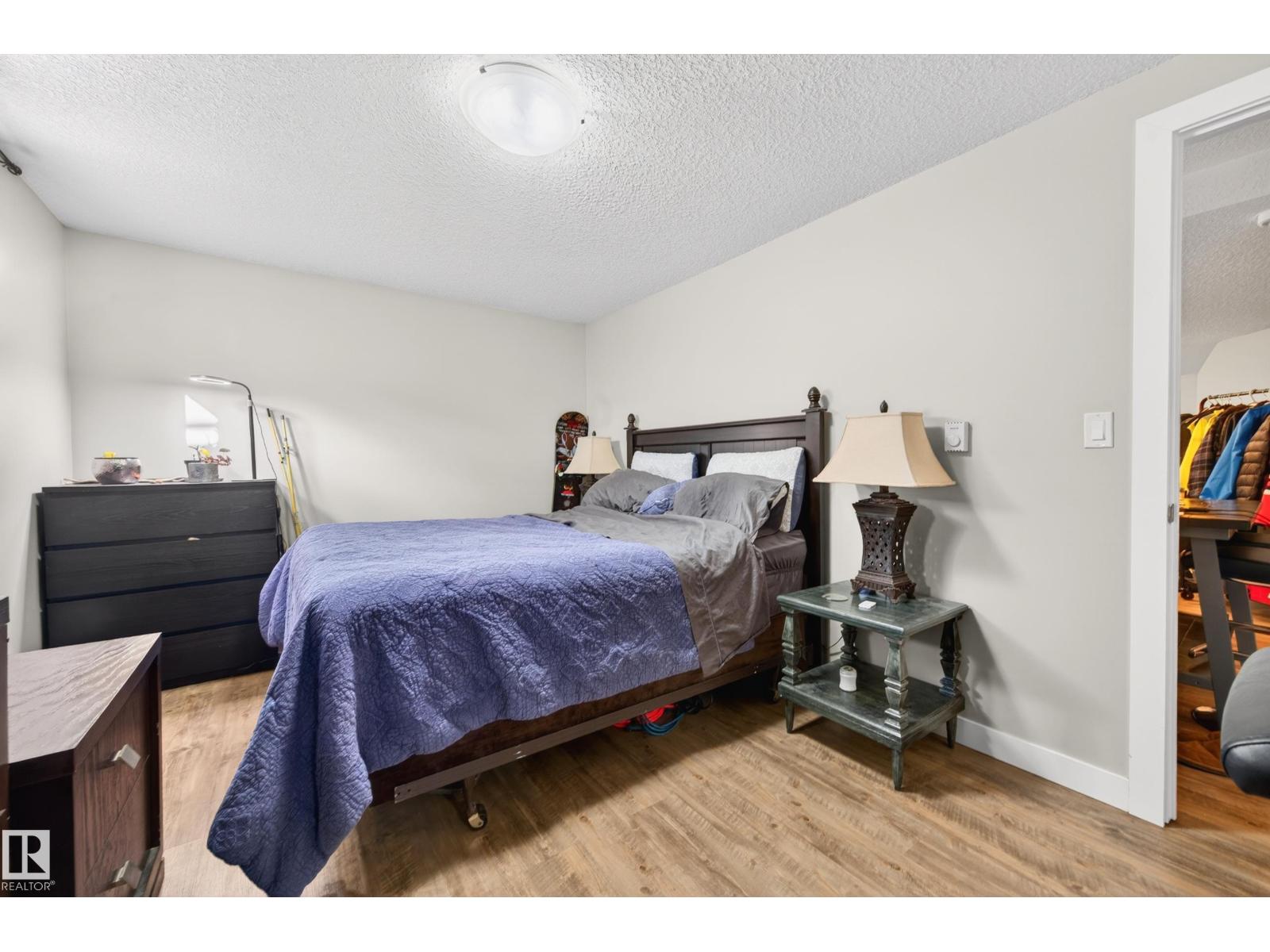 3412 142 AV NW - 37