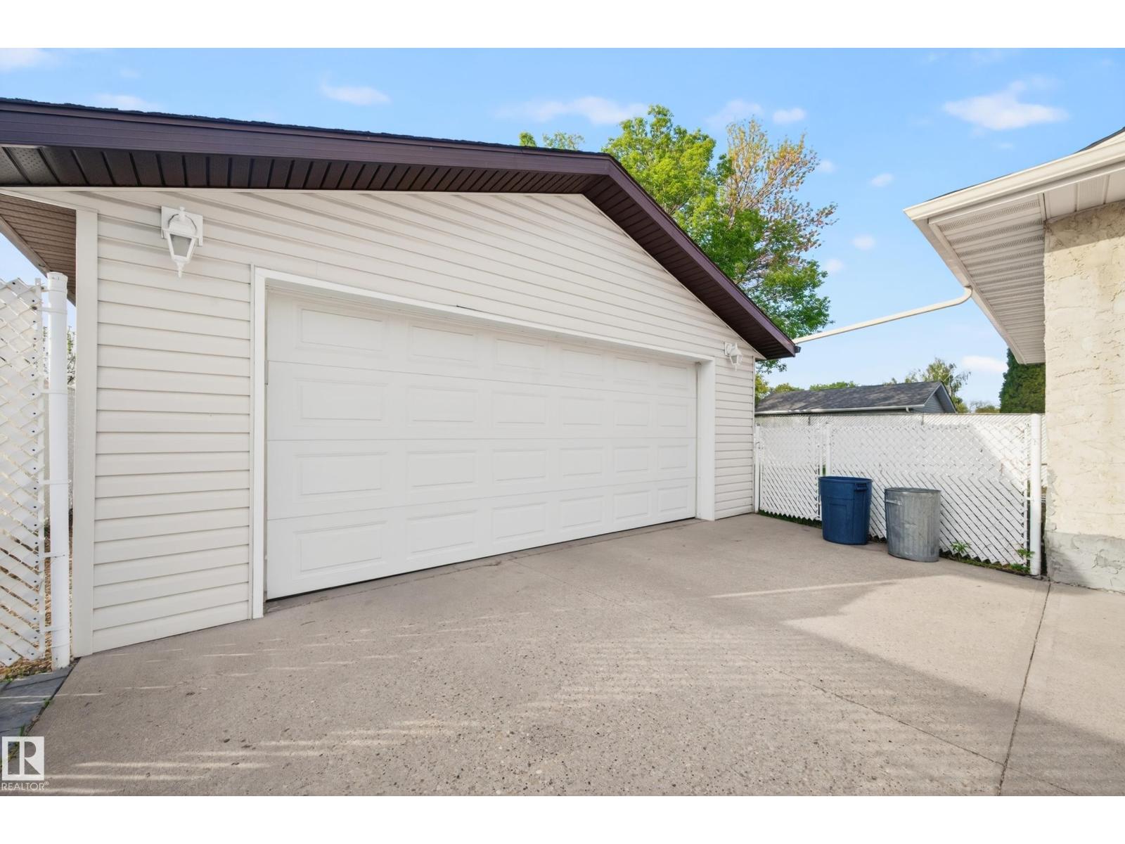 3412 142 AV NW - 40
