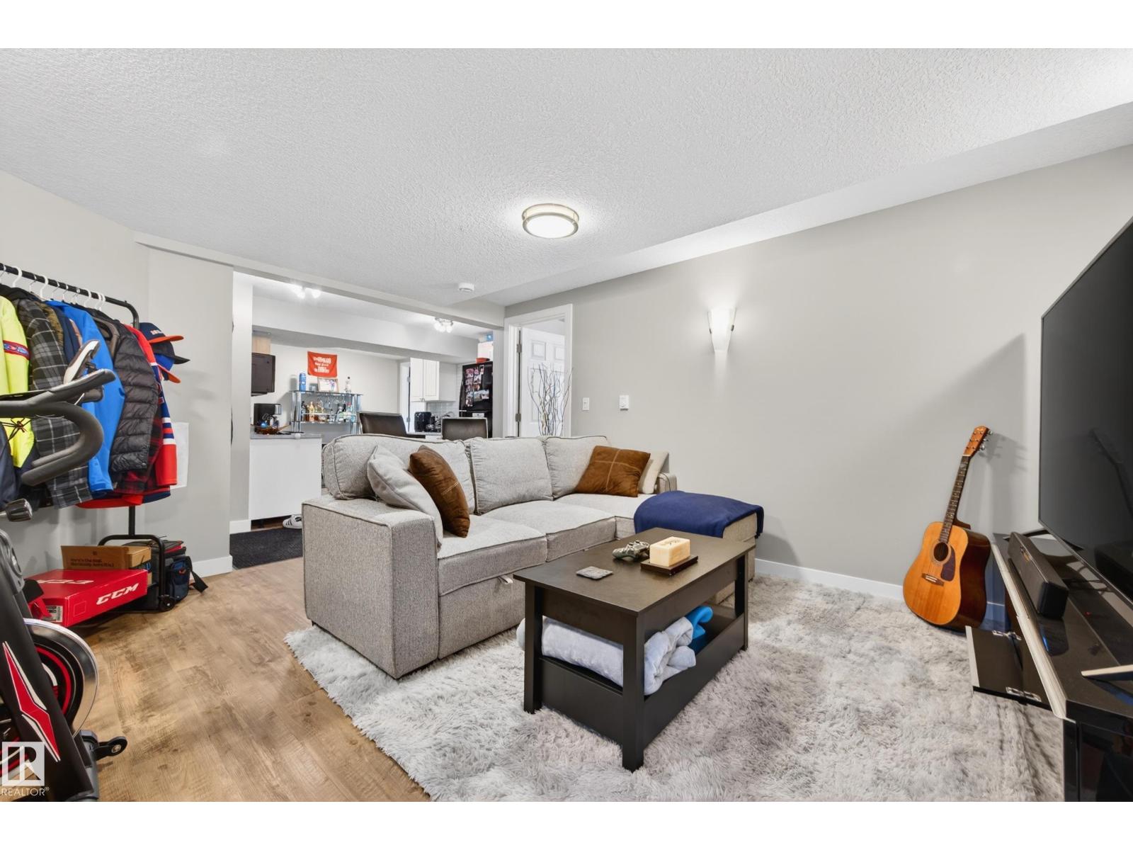3412 142 AV NW - 35