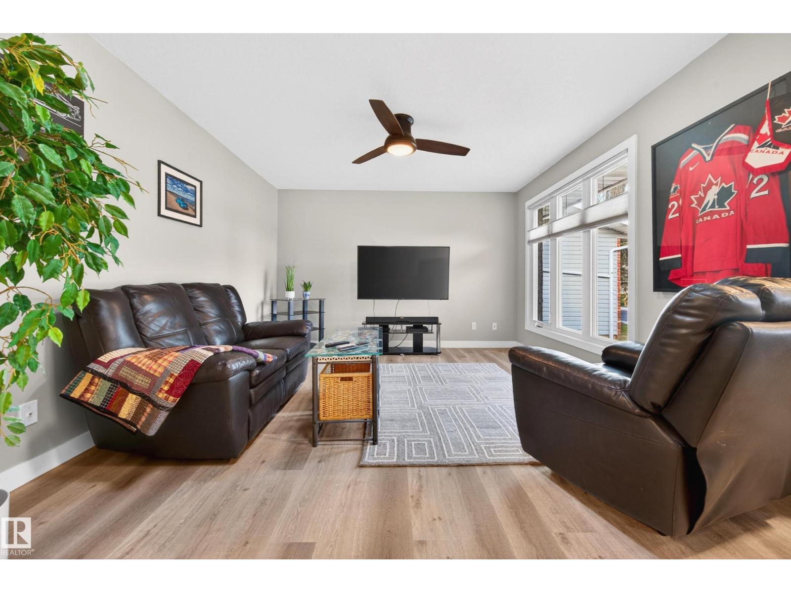 3412 142 AV NW - 14