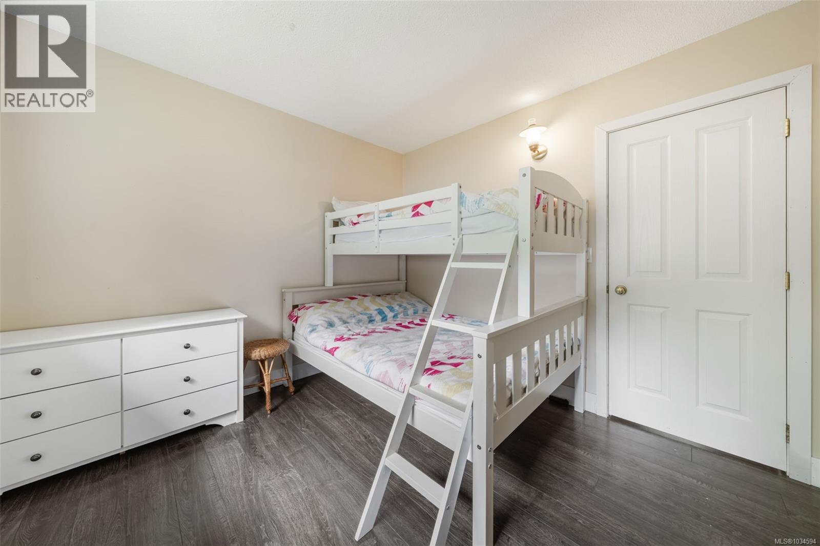 8256 Sa-Seen-Os Cres - 42