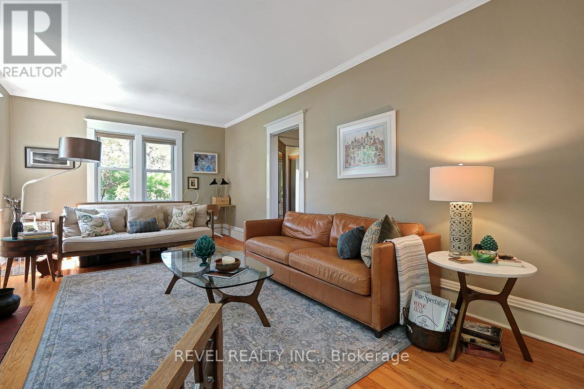 320 CLEMOW AVENUE - 10