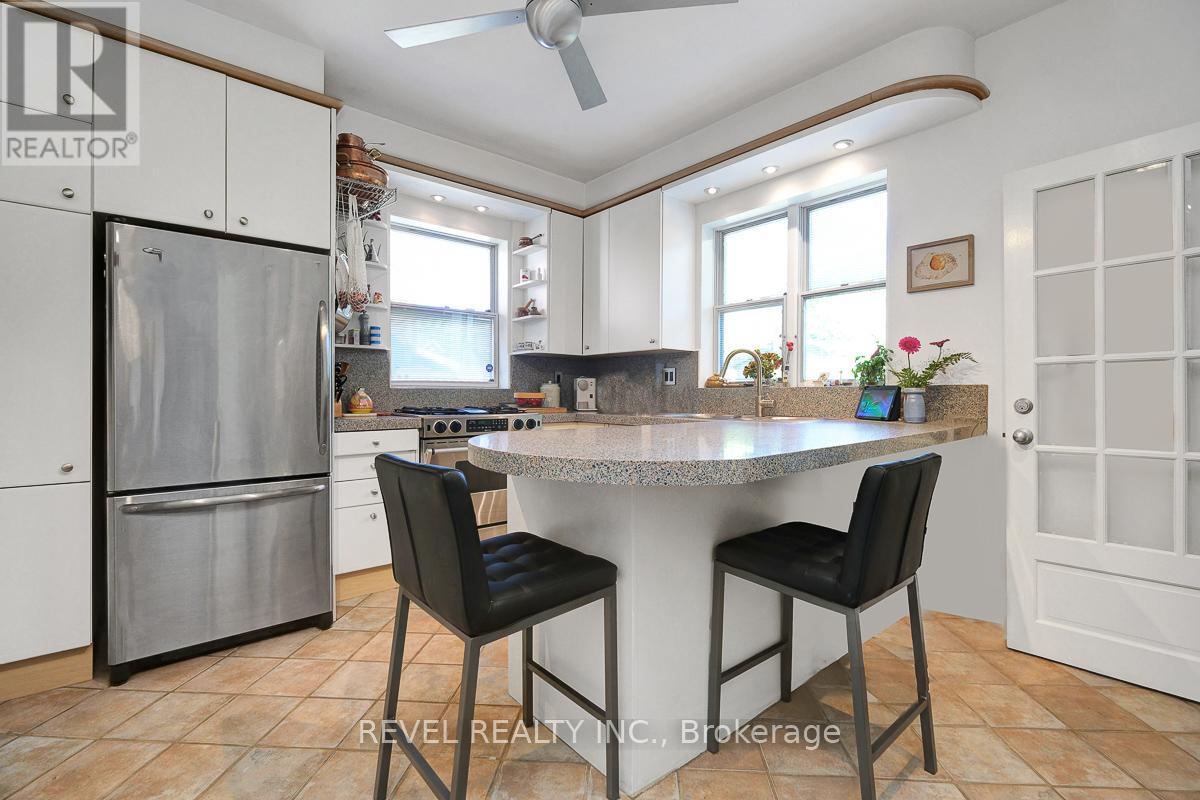 320 CLEMOW AVENUE - 14